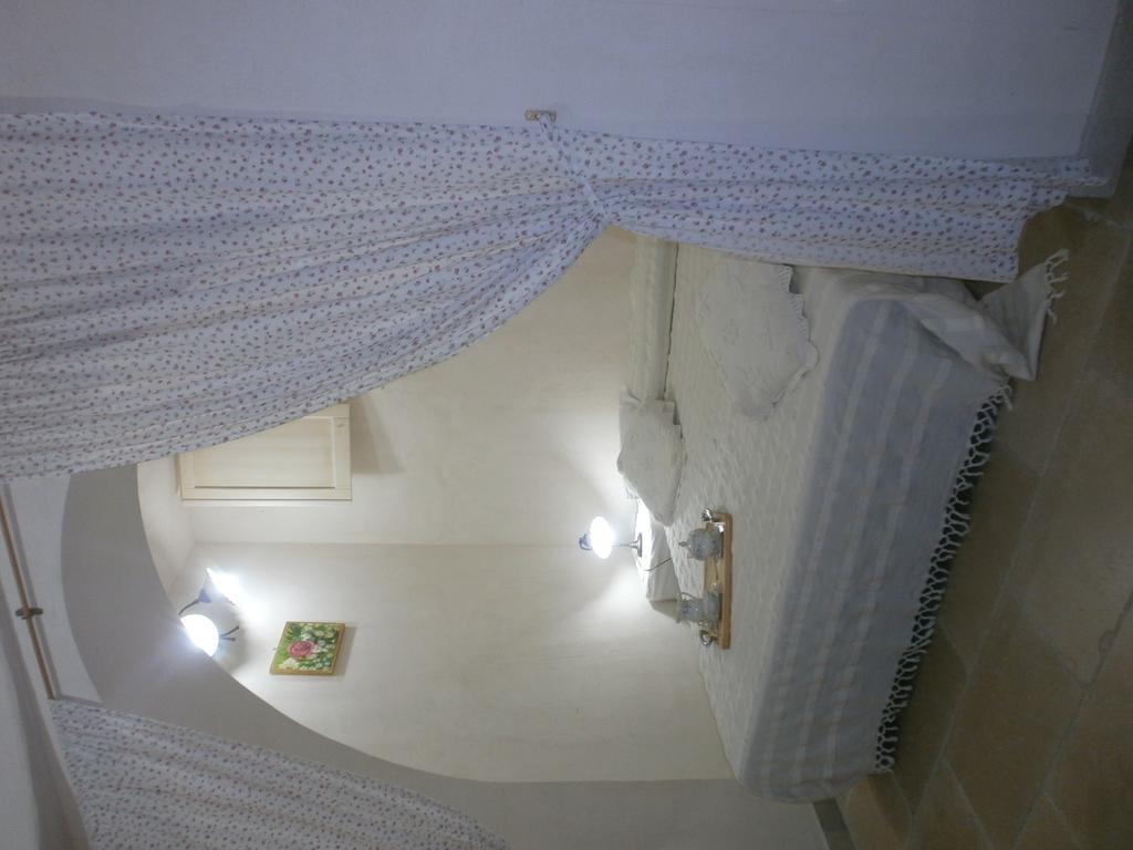 Trullo Villa Giuliana Con Giardino Posizione Panoramica Free Wifi Ostuni Rum bild