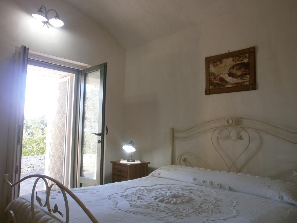 Trullo Villa Giuliana Con Giardino Posizione Panoramica Free Wifi Ostuni Rum bild