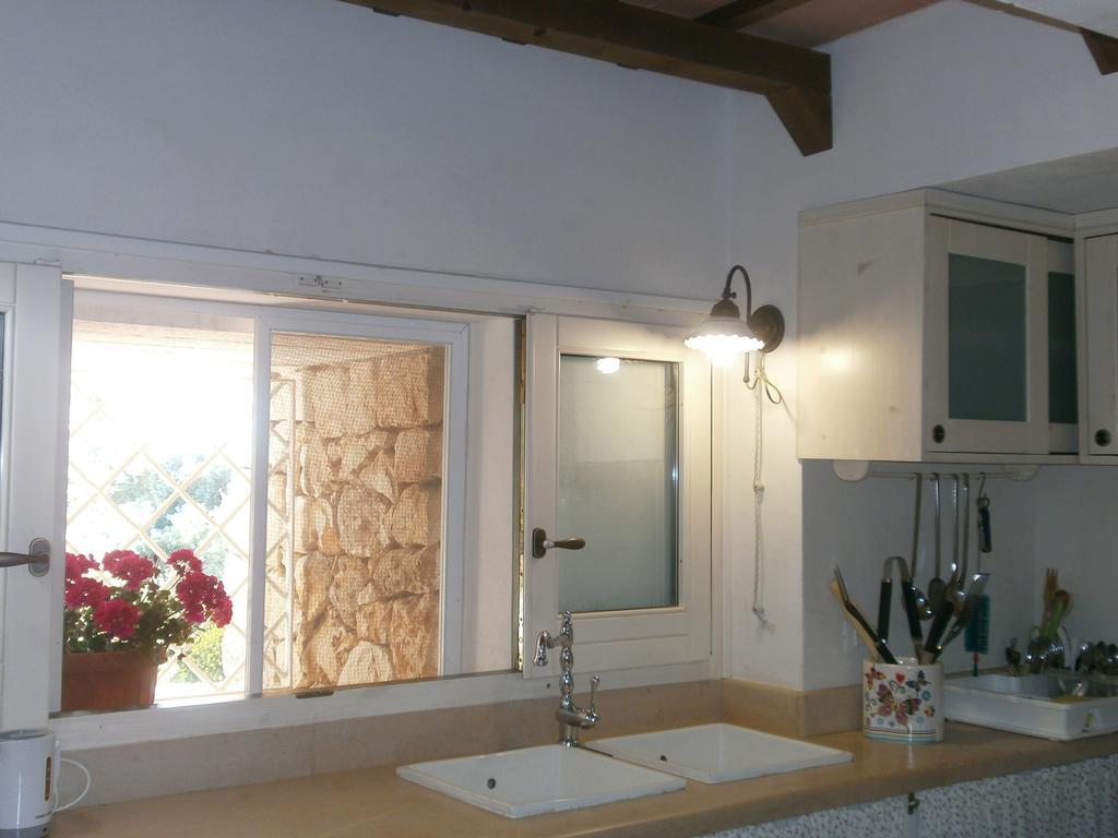 Trullo Villa Giuliana Con Giardino Posizione Panoramica Free Wifi Ostuni Rum bild