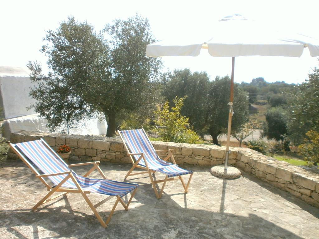 Trullo Villa Giuliana Con Giardino Posizione Panoramica Free Wifi Ostuni Rum bild