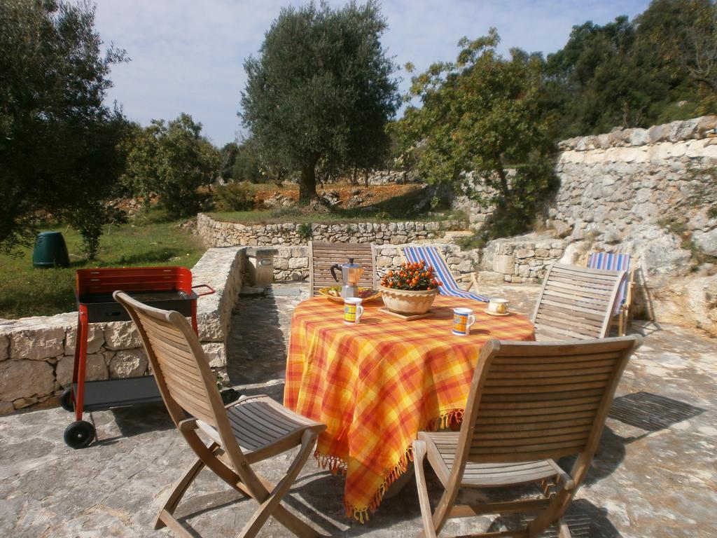 Trullo Villa Giuliana Con Giardino Posizione Panoramica Free Wifi Ostuni Rum bild